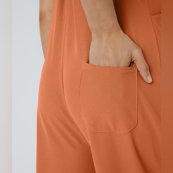 Halara Adjustable Strap Button Multiple Pockets Overalls MEDIUM- Orange - Picture 6 of 10